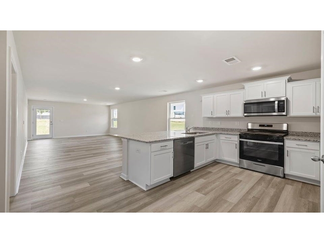 Photo of 678 Evaleigh Street