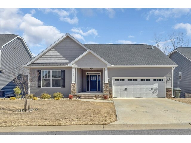 Photo of 285 Foxbank Circle Photo of 285 Foxbank Circle