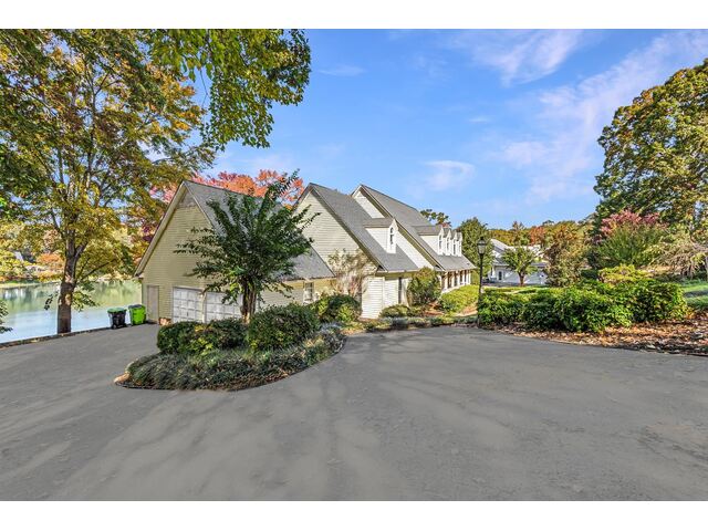 Photo of 317 E Killarney Lake