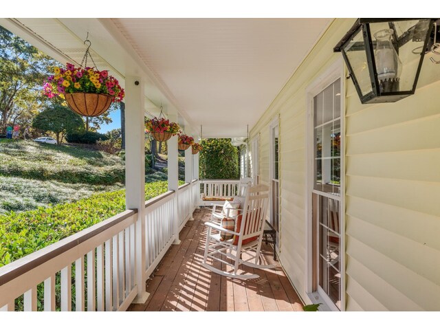 Photo of 317 E Killarney Lake