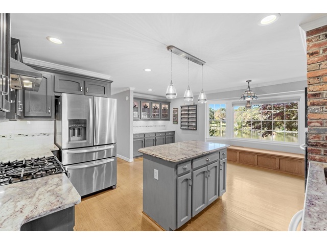 Photo of 317 E Killarney Lake