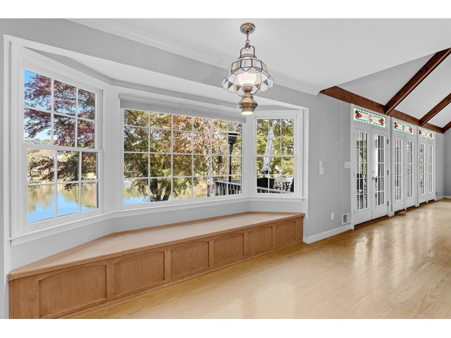 Photo of 317 E Killarney Lake