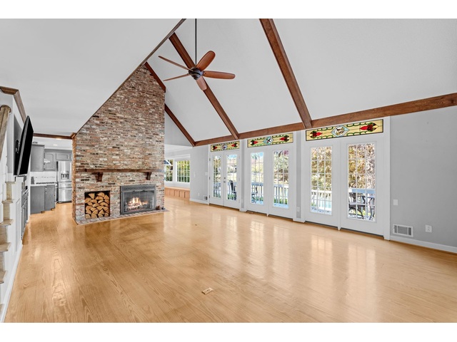 Photo of 317 E Killarney Lake