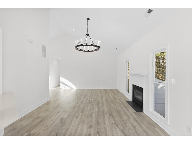 Photo of 225 Georgetown Court