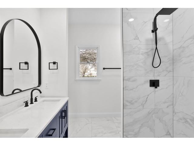 Photo of 225 Georgetown Court