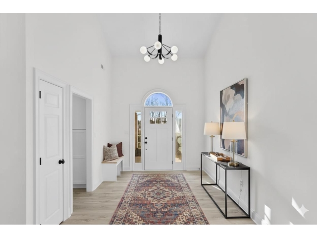 Photo of 225 Georgetown Court