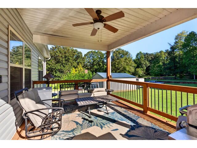 Photo of 953 Hanging Rock Road