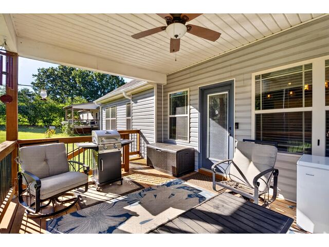 Photo of 953 Hanging Rock Road
