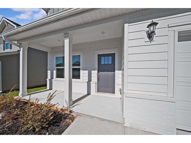 Photo of 302 Allingham Road