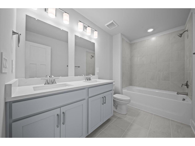 Photo of 302 Allingham Road