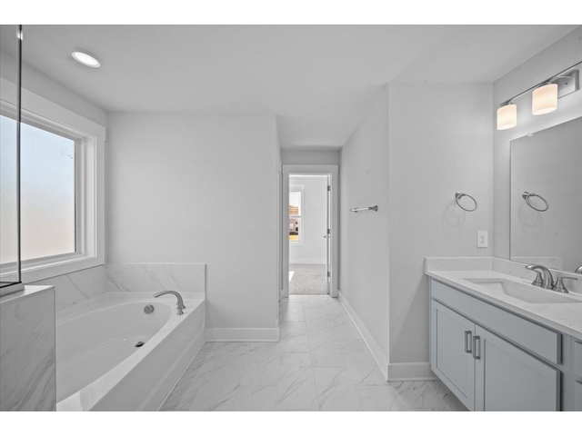 Photo of 302 Allingham Road