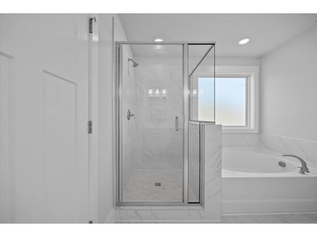 Photo of 302 Allingham Road