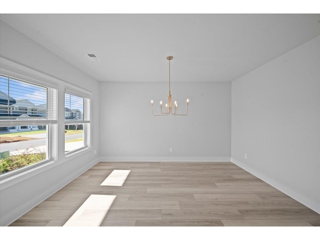 Photo of 302 Allingham Road