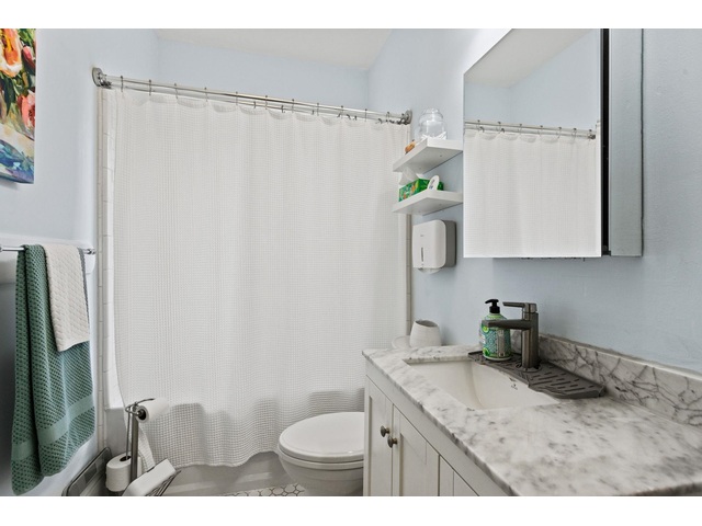 Photo of 707 Glendalyn Avenue Photo of 707 Glendalyn Avenue