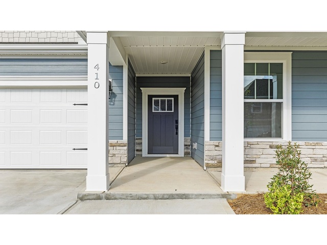 Photo of 410 Fiery Road