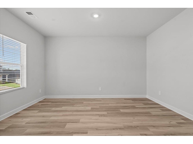 Photo of 567 Ward Wilson Trail