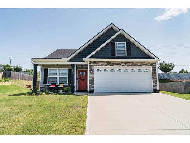 Photo of 1004 Rosabella Lane