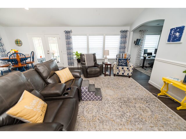 Photo of 1004 Rosabella Lane Photo of 1004 Rosabella Lane