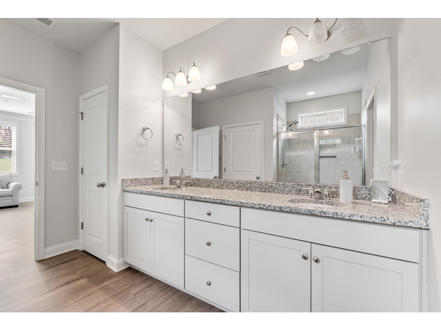 Photo of 704 Ridgeville Crossing Drive