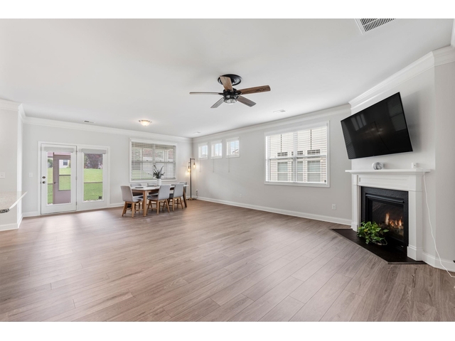 Photo of 704 Ridgeville Crossing Drive