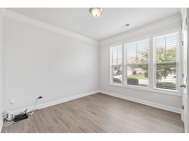 Photo of 704 Ridgeville Crossing Drive