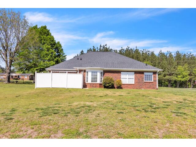 Photo of 110 White Oak Drive