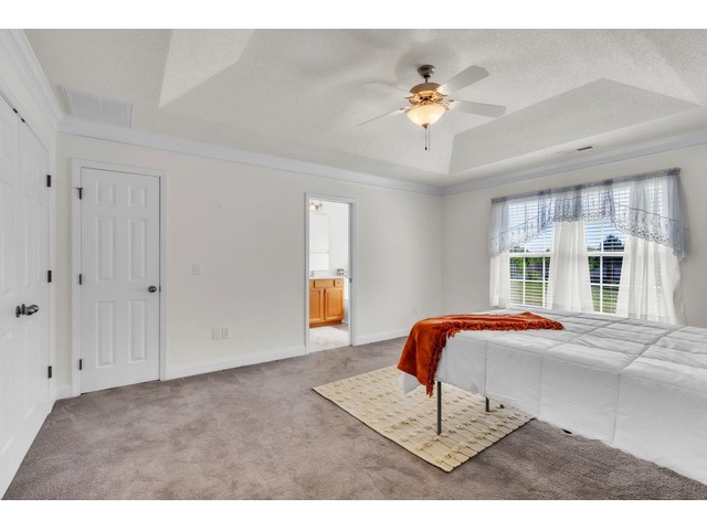 Photo of 110 White Oak Drive