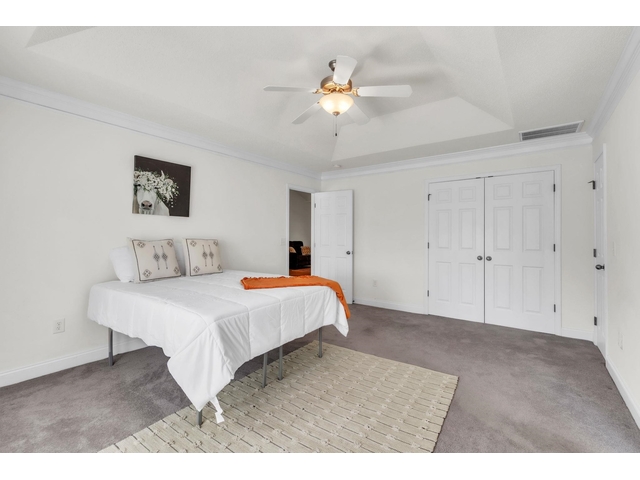 Photo of 110 White Oak Drive