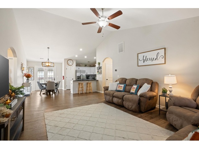 Photo of 110 Turquoise Drive Photo of 110 Turquoise Drive