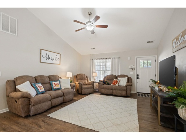 Photo of 110 Turquoise Drive Photo of 110 Turquoise Drive