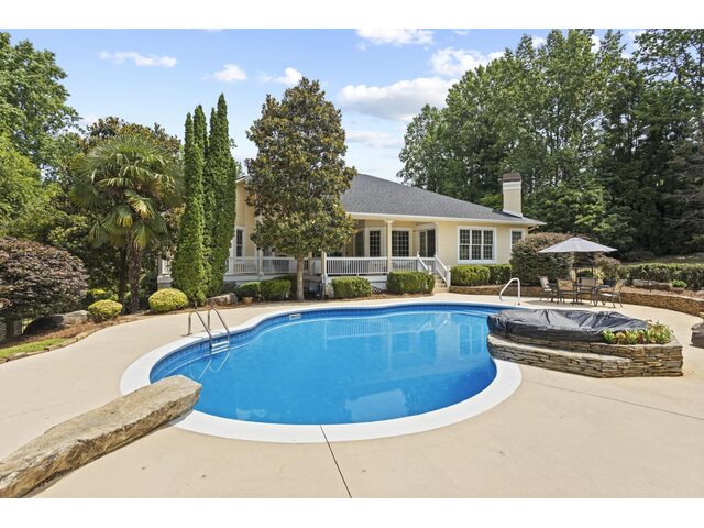 Photo of 752 Three Wood Lane