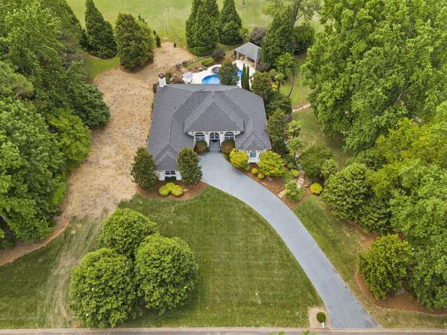 Photo of 752 Three Wood Lane