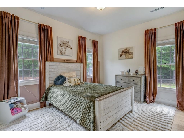 Photo of 355 Night Lark Lane