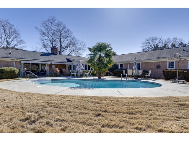 Photo of 136 Club Drive