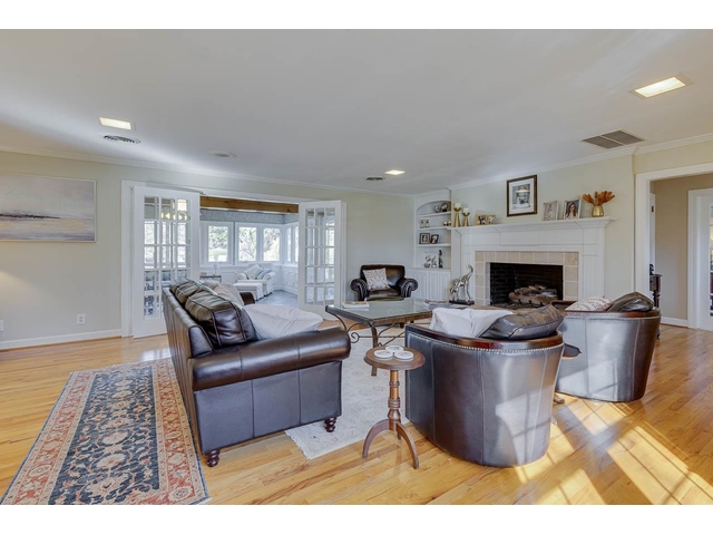 Photo of 136 Club Drive