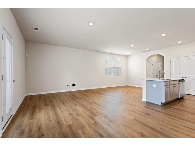 Photo of 8 Loebner Lane Photo of 8 Loebner Lane