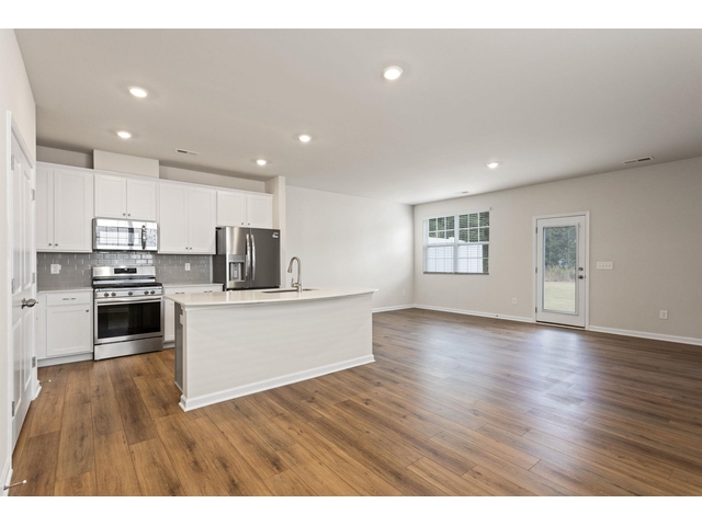 Photo of 8 Loebner Lane Photo of 8 Loebner Lane