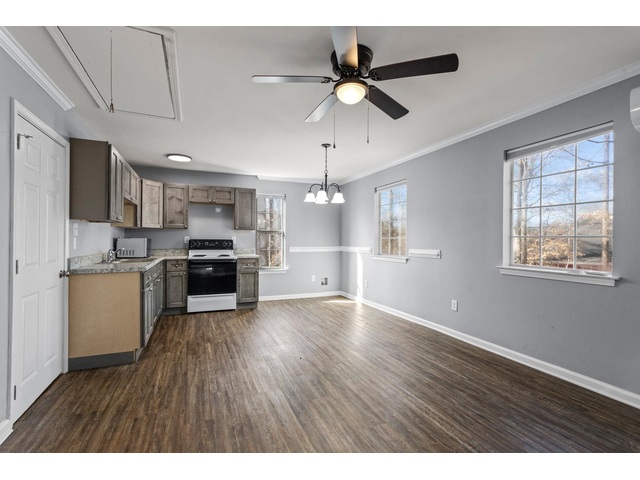 Photo of 2075 Cowens Bridge Road