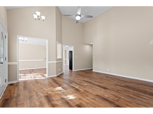 Photo of 2075 Cowens Bridge Road