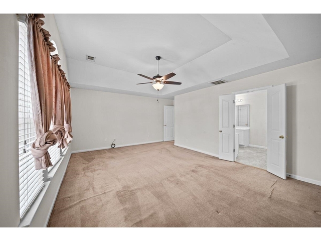 Photo of 206 Collingwood Lane Photo of 206 Collingwood Lane