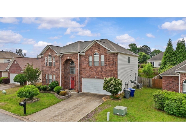 Photo of 206 Collingwood Lane Photo of 206 Collingwood Lane