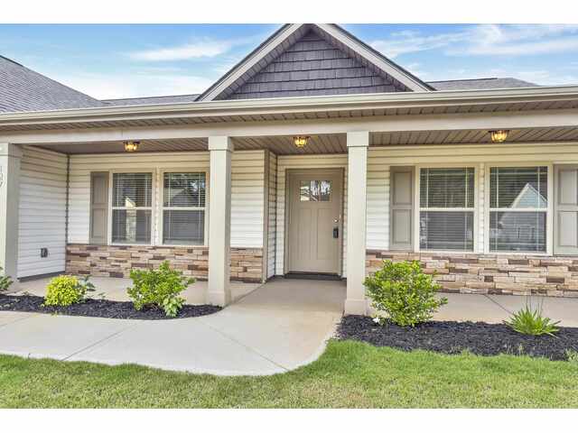 Photo of 127 Double Creek Drive Photo of 127 Double Creek Drive