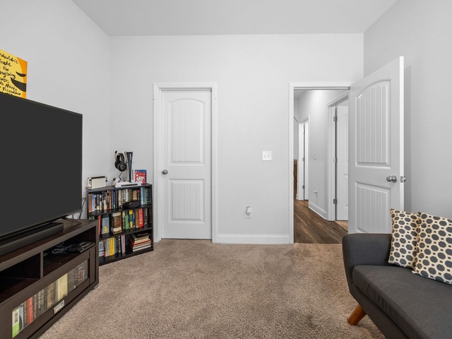 Photo of 845 Judah Drive