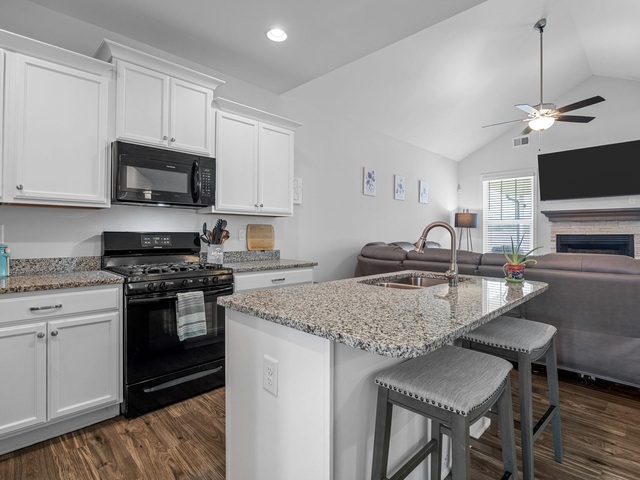 Photo of 845 Judah Drive