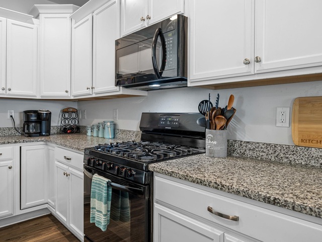 Photo of 845 Judah Drive