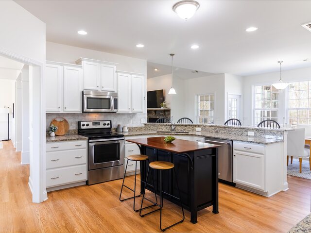 Photo of 48 Woodall Road Photo of 48 Woodall Road