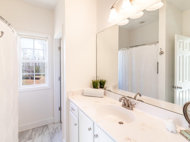 Photo of 48 Woodall Road Photo of 48 Woodall Road