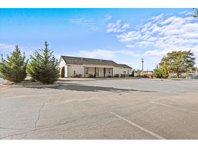 Photo of 100 Inman Road Photo of 100 Inman Road