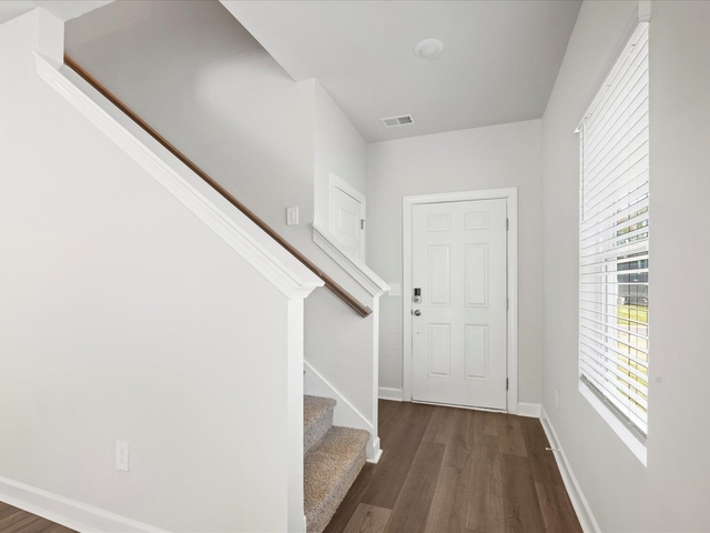 Photo of 120 Gardner Avenue Photo of 120 Gardner Avenue