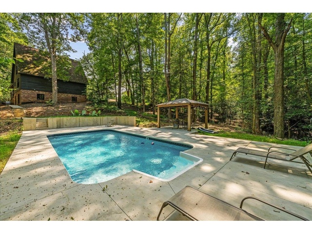 Photo of 100 Caroline Drive